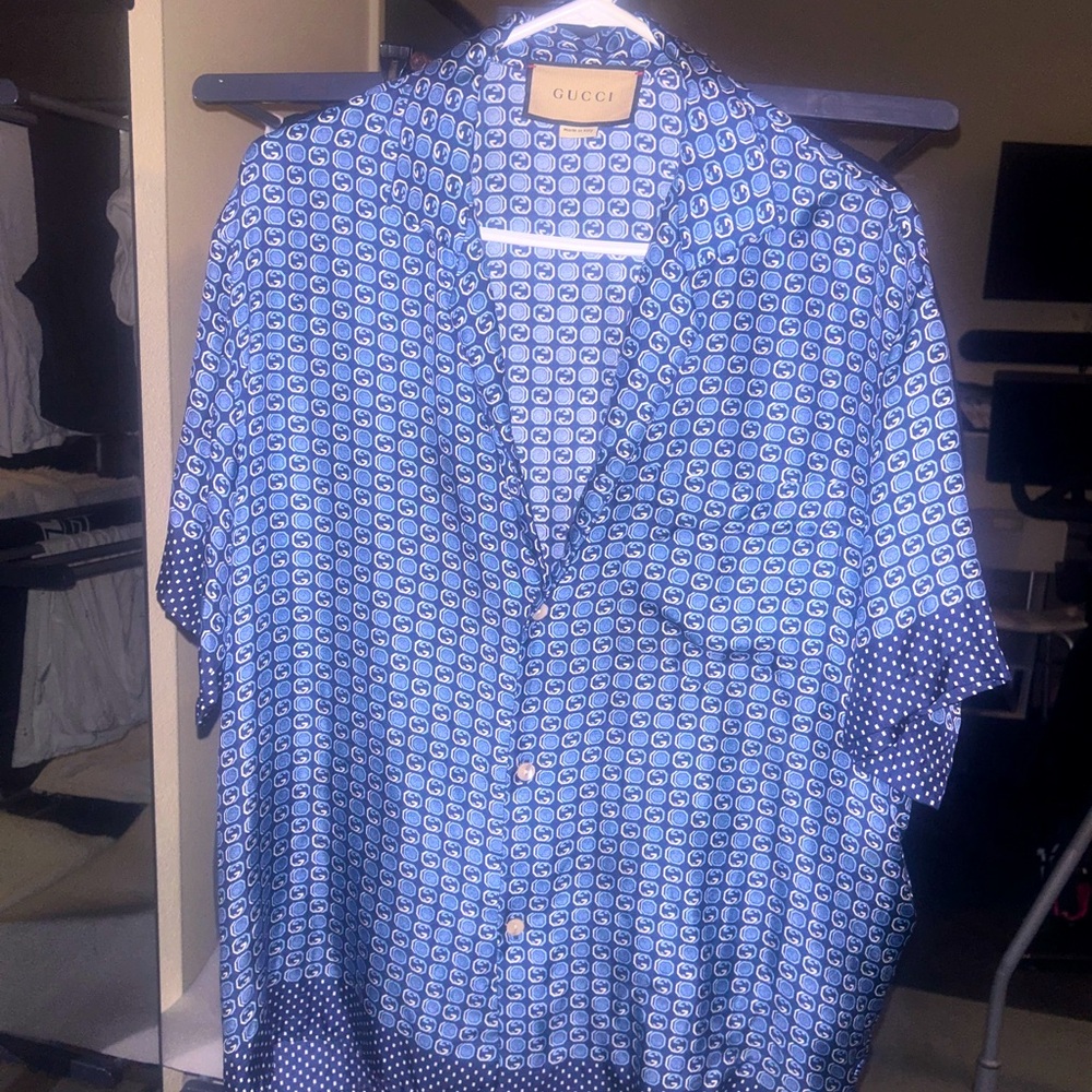Blue Gucci Mens button up, Camp-Collar Logo-Print Silk Shirt size medium